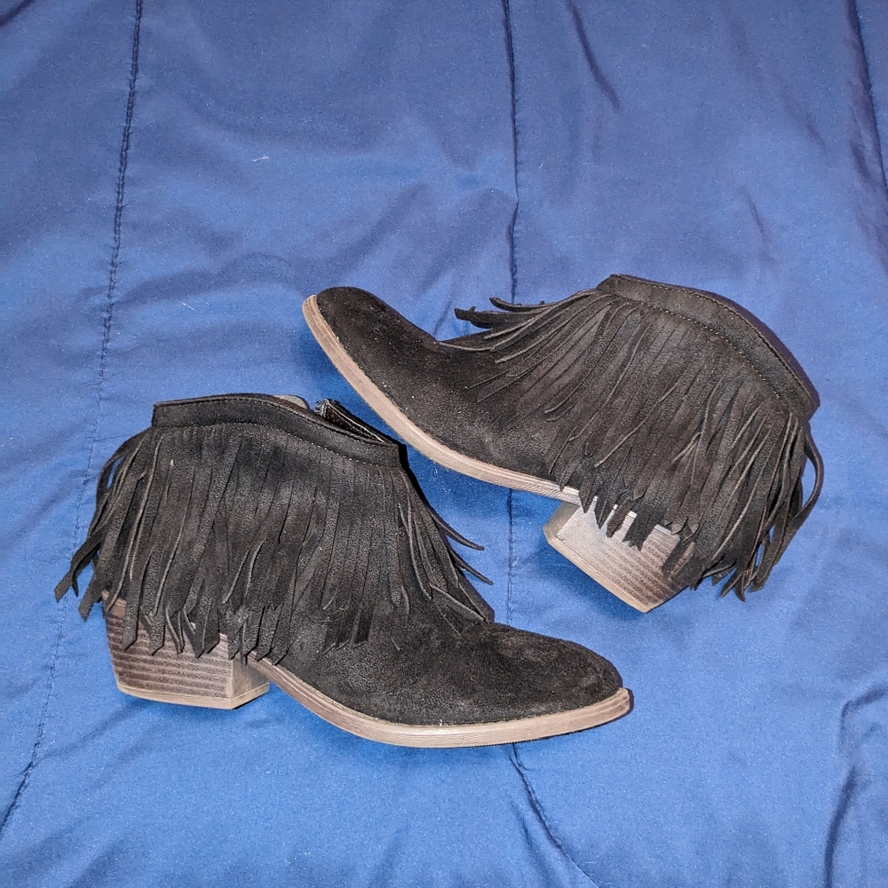 Ankle booties